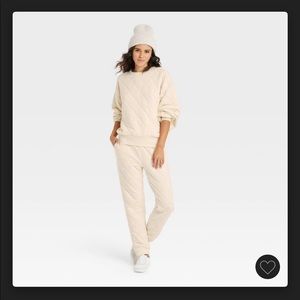 Universal Thread Quilted Sweatshirt (Cream)